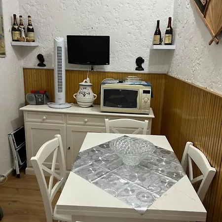 Casa Corradi 59 公寓